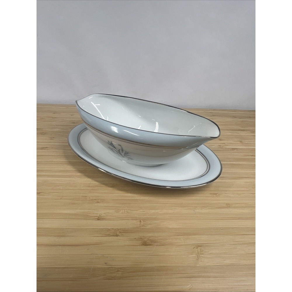 Noritake Bluebell 5558 Gravy Boat w Underplate Japan Blue Rim Platinum - Picture 5 of 8